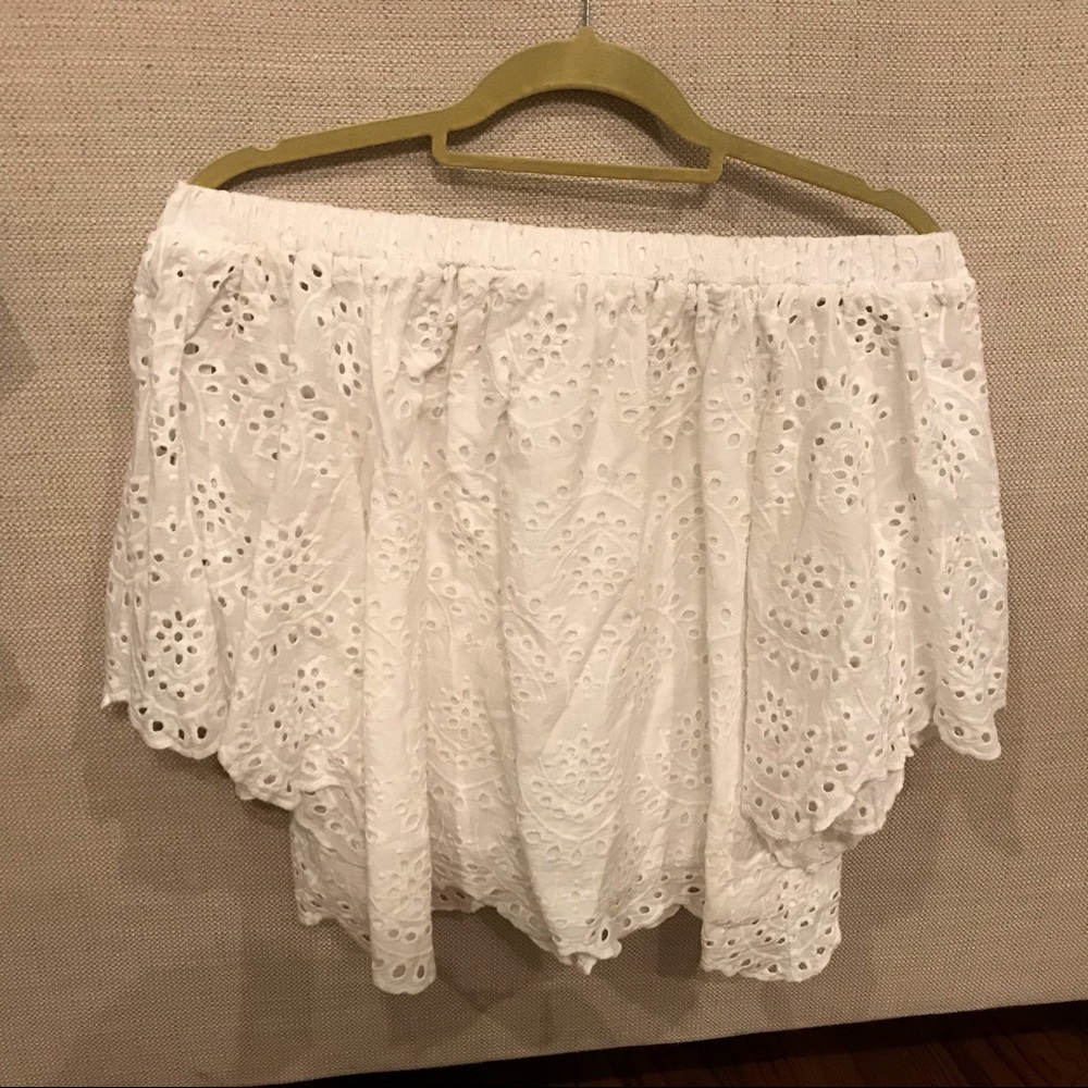 Lace scalloped off shoulder boutique top